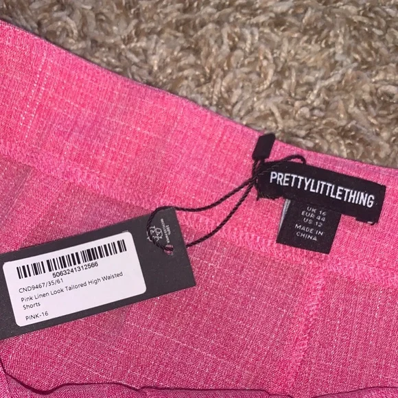NWT PrettyLittleThing Women’s Hot Pink Tailored High-Waist Dressy Shorts Size 12 - Picture 4 of 8
